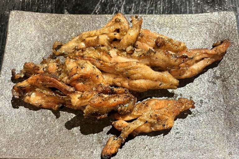 Charcoal-grilled Chicken Neck Meat